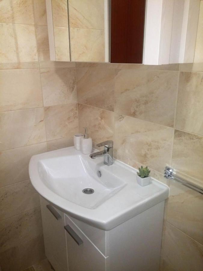 Apartman Kika Zara Esterno foto