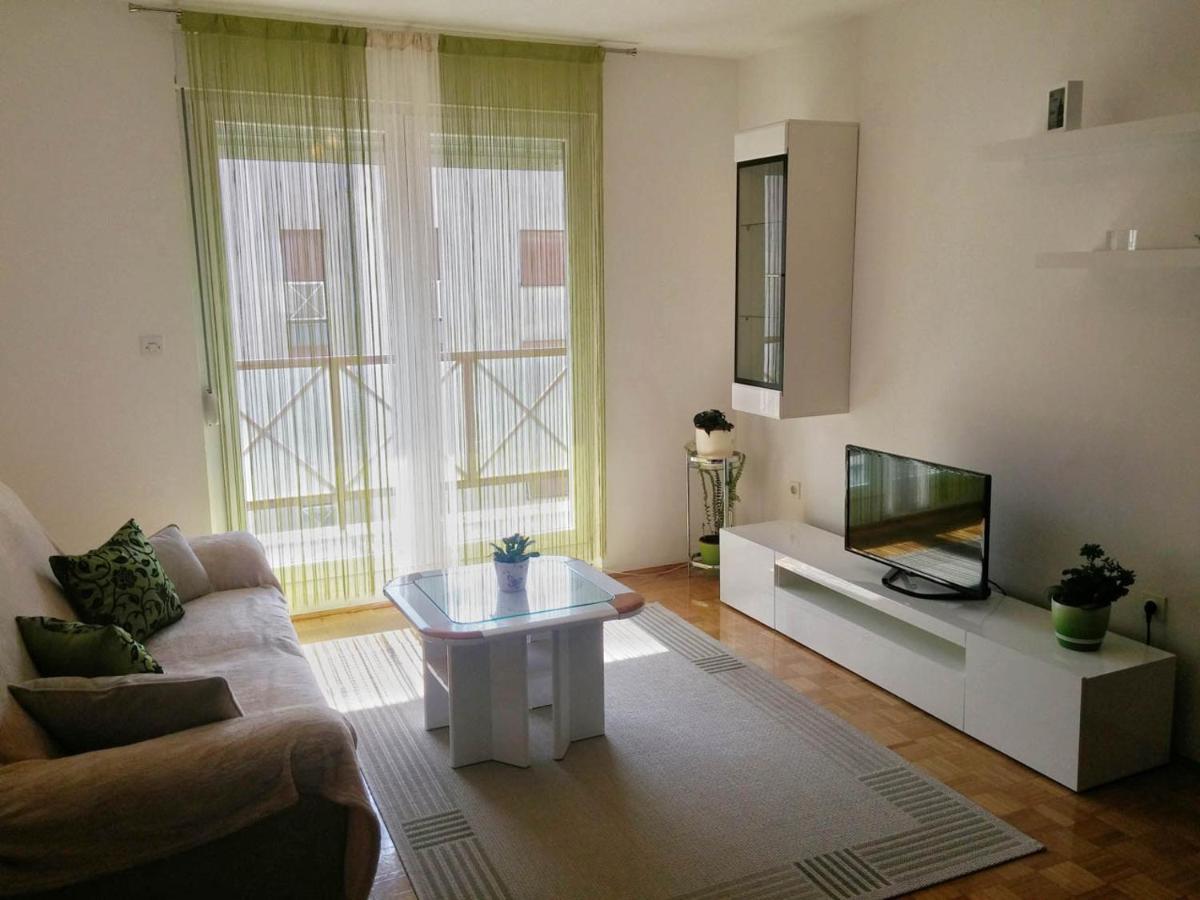 Apartman Kika Zara Esterno foto
