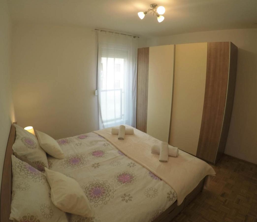 Apartman Kika Zara Esterno foto