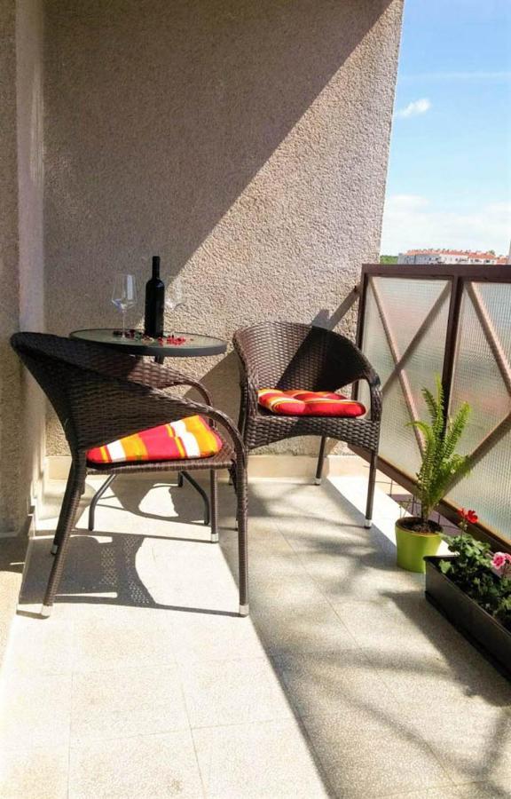Apartman Kika Zara Esterno foto
