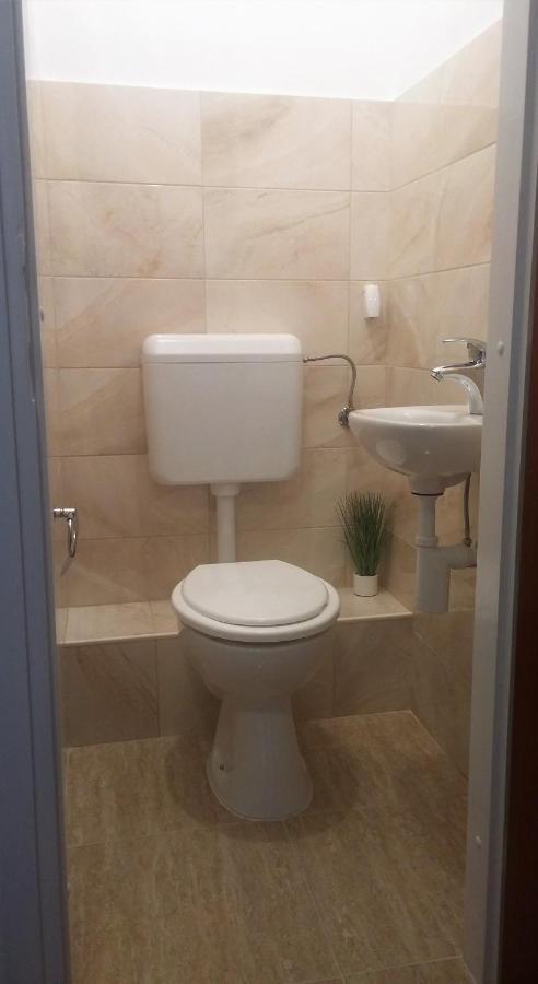 Apartman Kika Zara Esterno foto